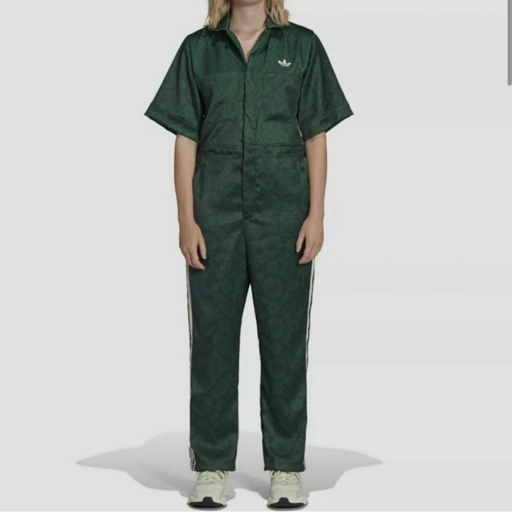 ADIDAS SATIN ROMPER OR JUMPSUIT SIZE XL... JUST WORE IT ONCE! BRAND NEW